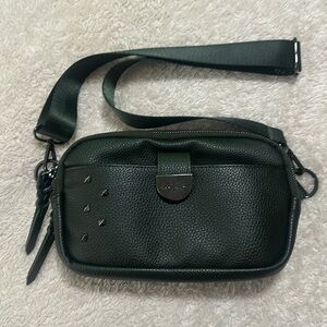 Rad rev sling wallet Pine